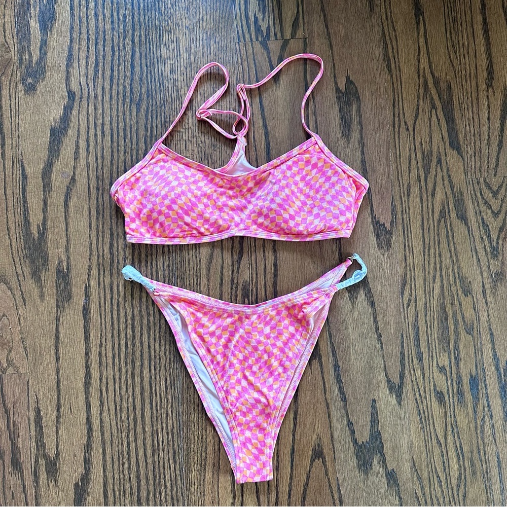 L*Space Heat Waves Bikini Set, Pamela Top & Van Damme Bottom, size M, NWT